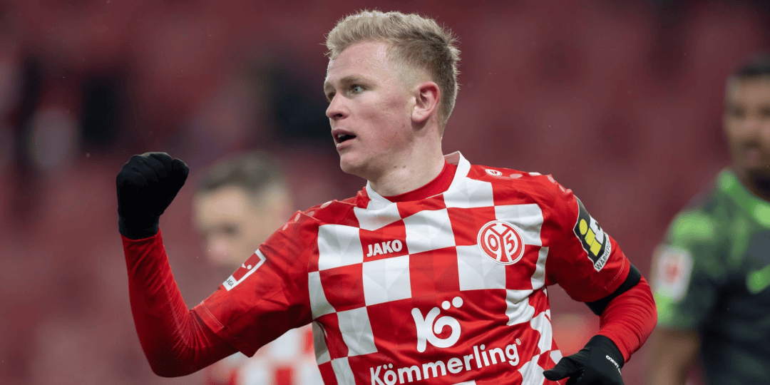 包含美因茨击败对手，成功晋级成为震惊的黑马的词条