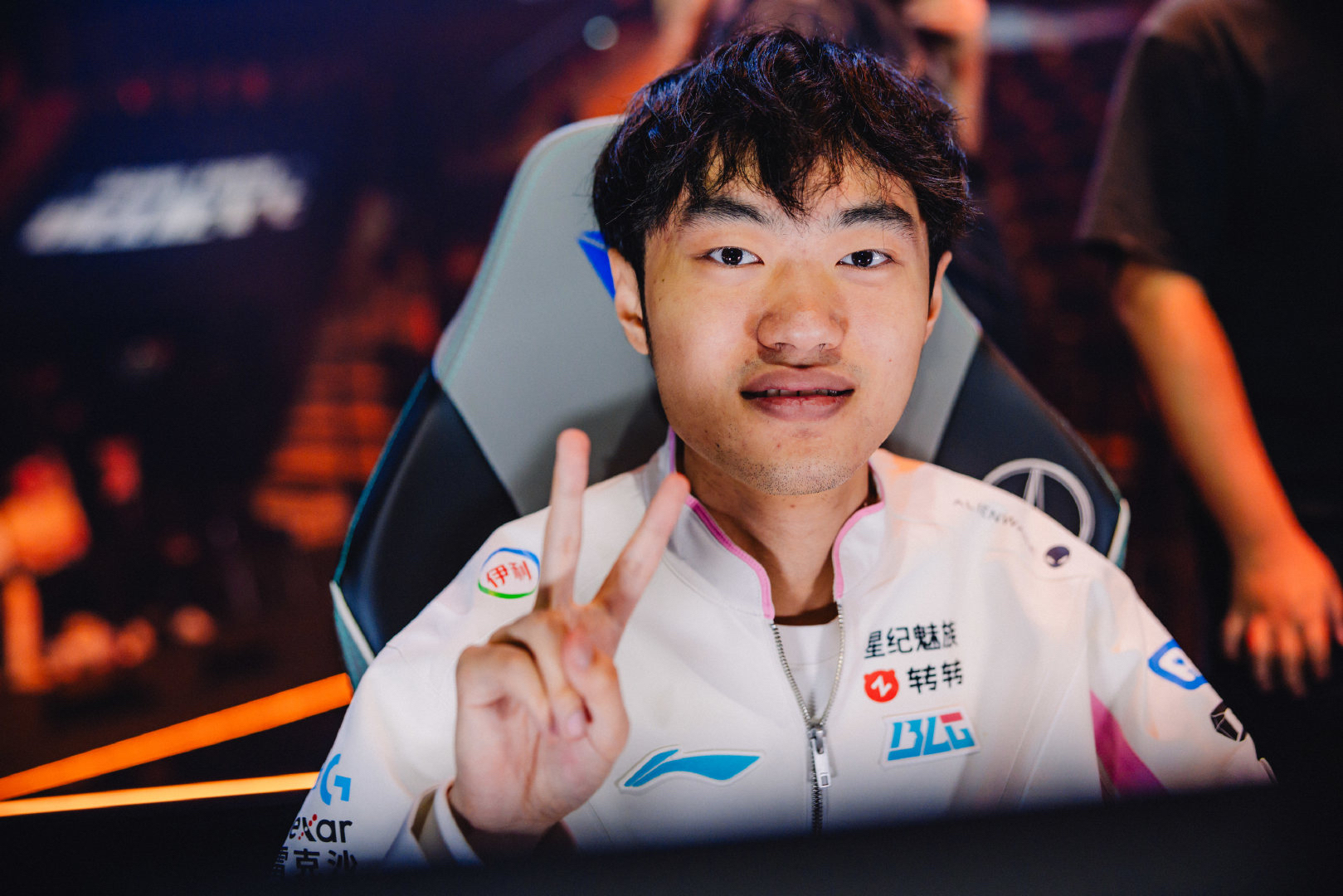 关于BLG翻盘G2，Chovy线上压制力十足宿命之战入围赛，点燃全场激情的信息