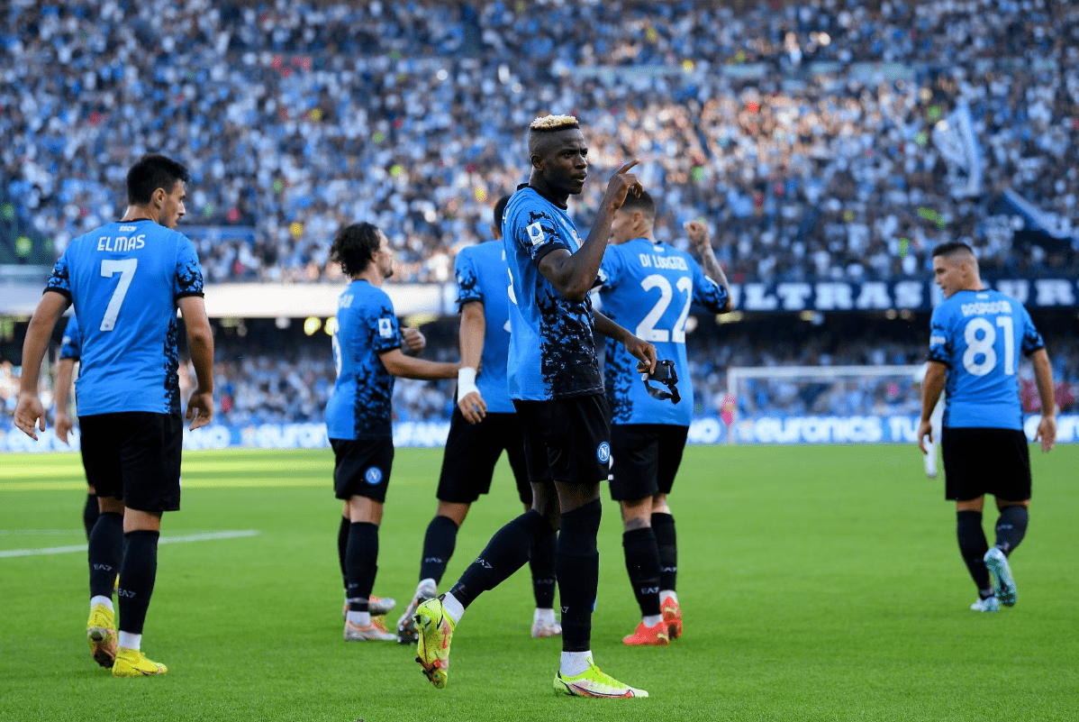 关于那不勒斯逆转击败萨索洛，升至积分榜第二的信息