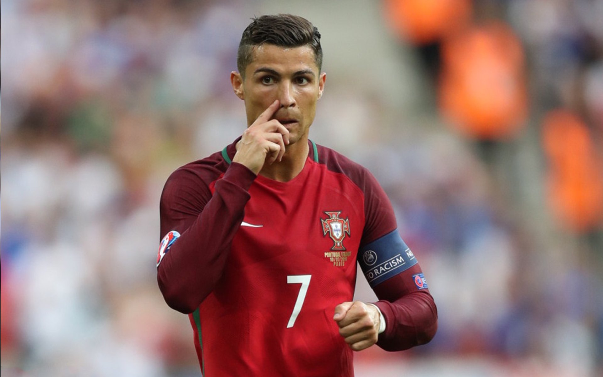 开云体育官网-绿茵场上的双面叙事，哈兰德爆发背后的非洲足球心跳—阿尔及利亚压哨击败加纳的启示